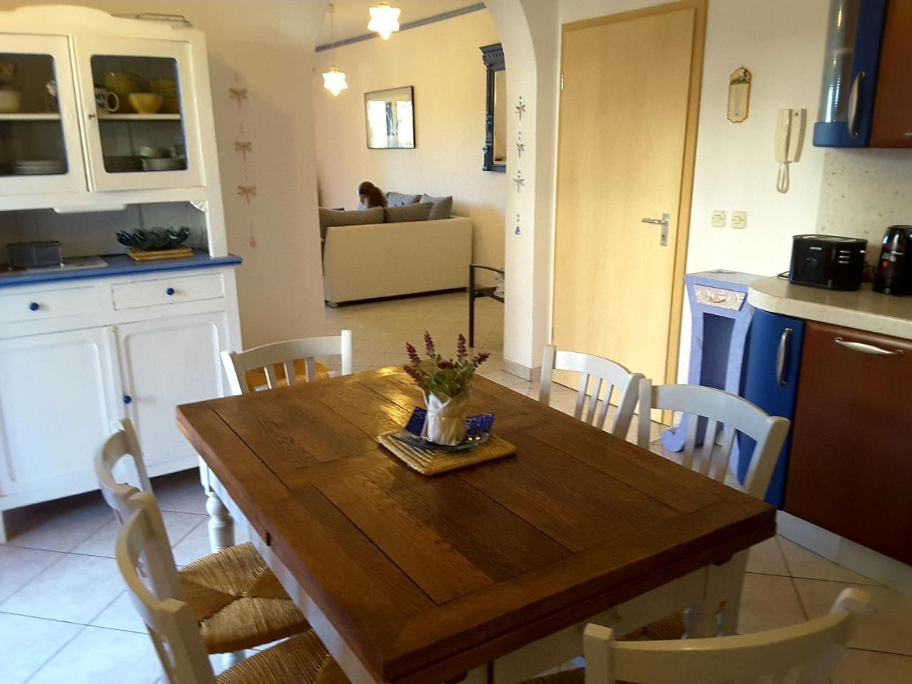 Beach Home Noemie Vir Exterior photo